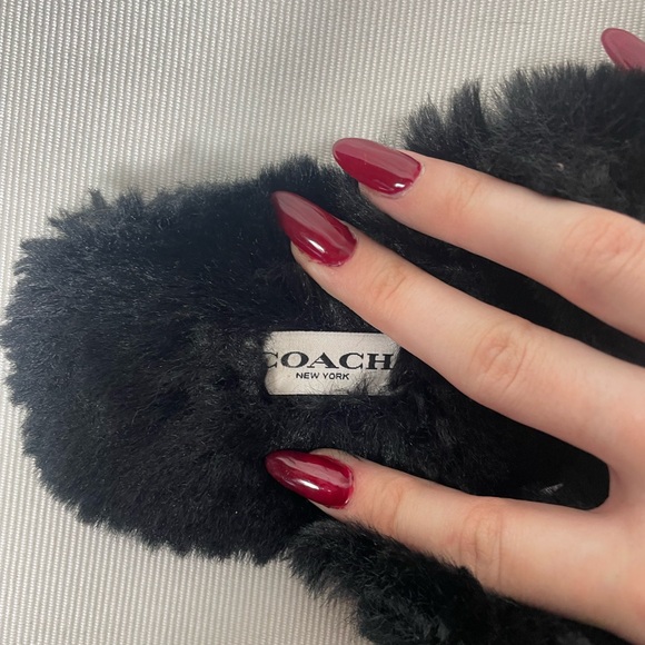 COUCH Velvet Faux Zuri Slippers in Black, size 8B - Picture 2 of 8